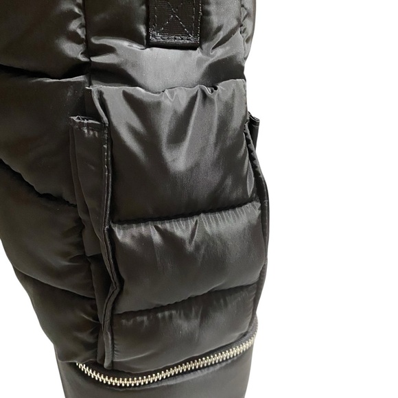 iPack Puffy Tote Bag OS Black Travel Daily Use Practical Easy To Clean Nylon NWT - Picture 4 of 13